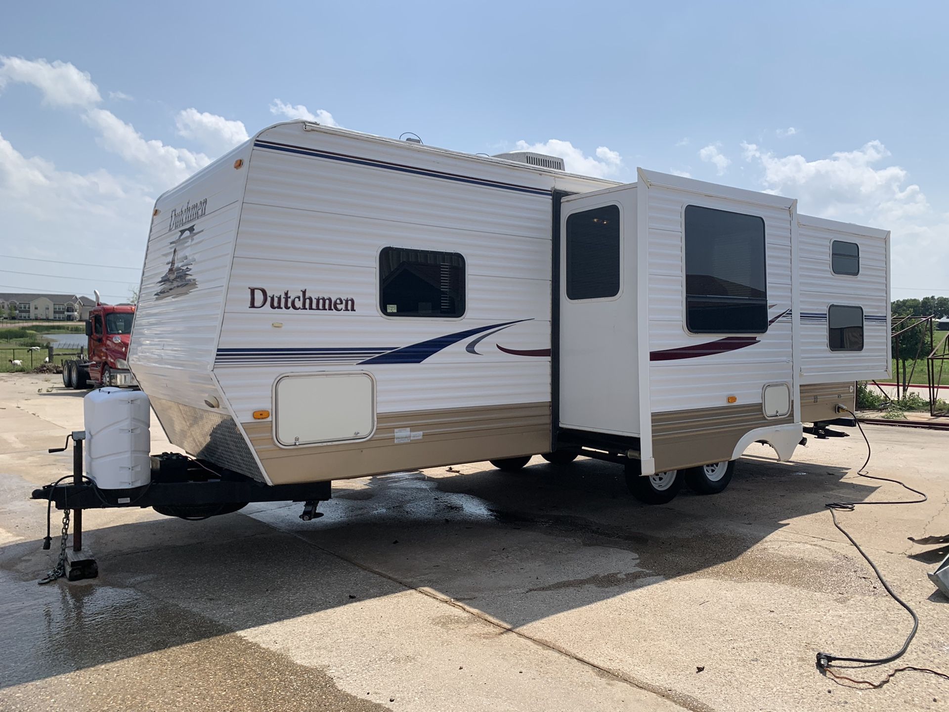 2007 Dutchman camping trailer