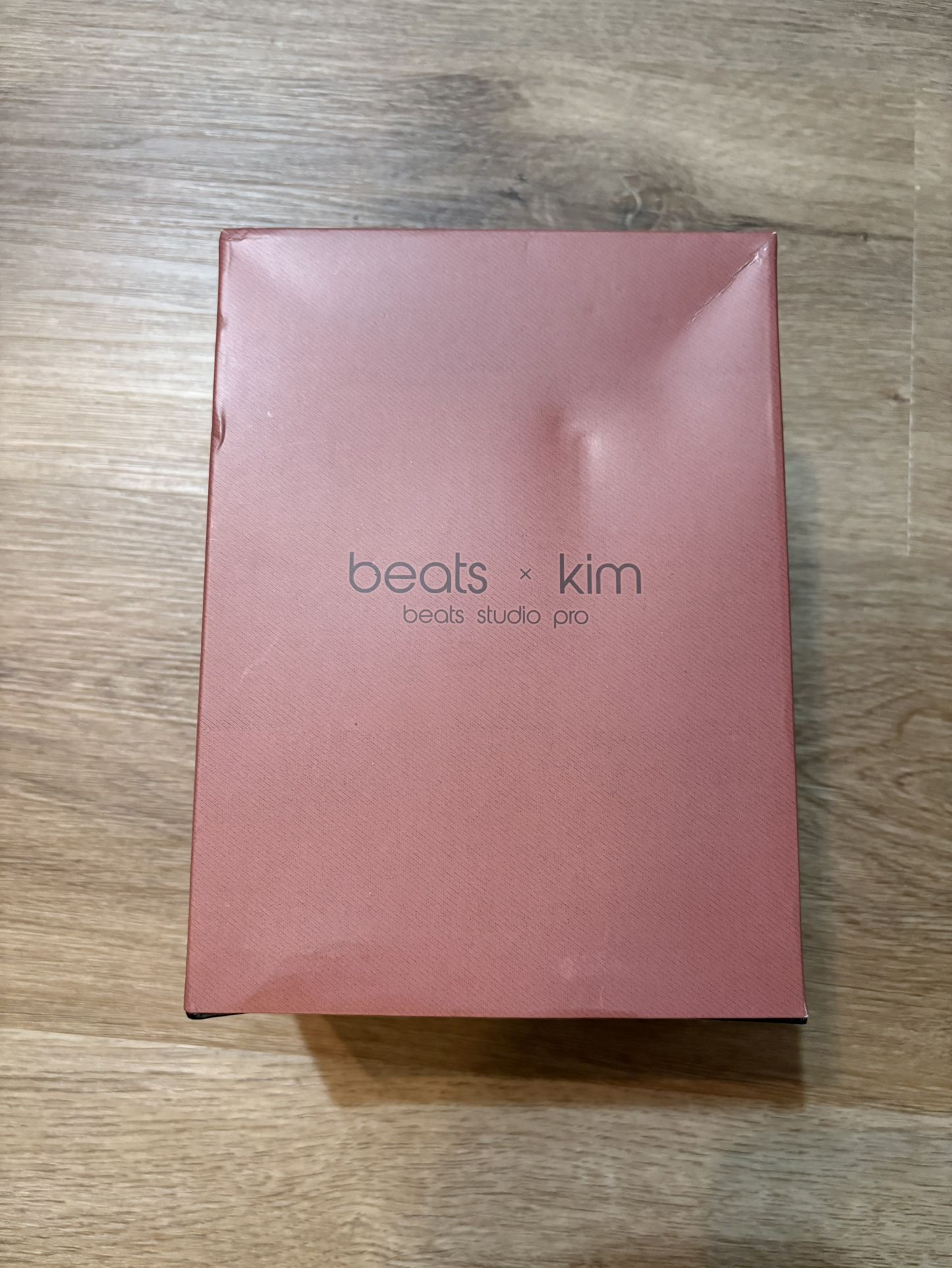 Beats x Kim Studio Pro Earth