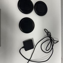 Otterbox Wireless Charger + 2 Battery Pucks