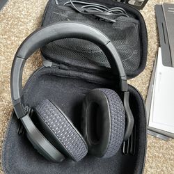 Under Armour Project Rock Wireless Headphones - 