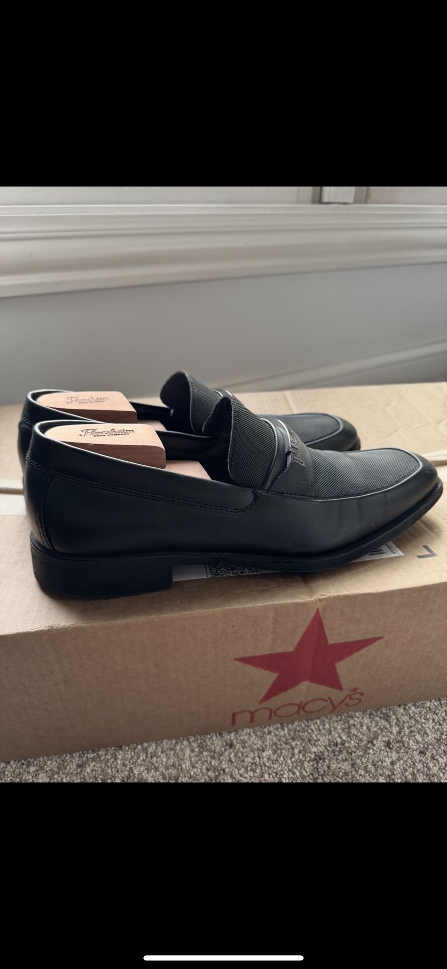 Size 10.5 Calvin Klein Men's Black Slip on Loafer Dress Shoes