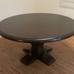 Tuscany Round Pedestal Dining Table