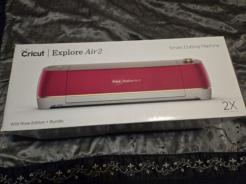 Cricut Explore Air 2 BUNDLE 