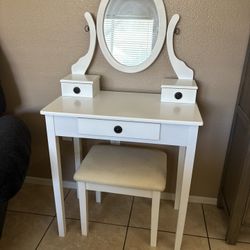 White Makeup Vanity With Beach And Mirror