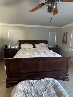 Bedroom set