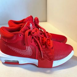 Nike LeBron Witness Vlll  Men’s Size 4