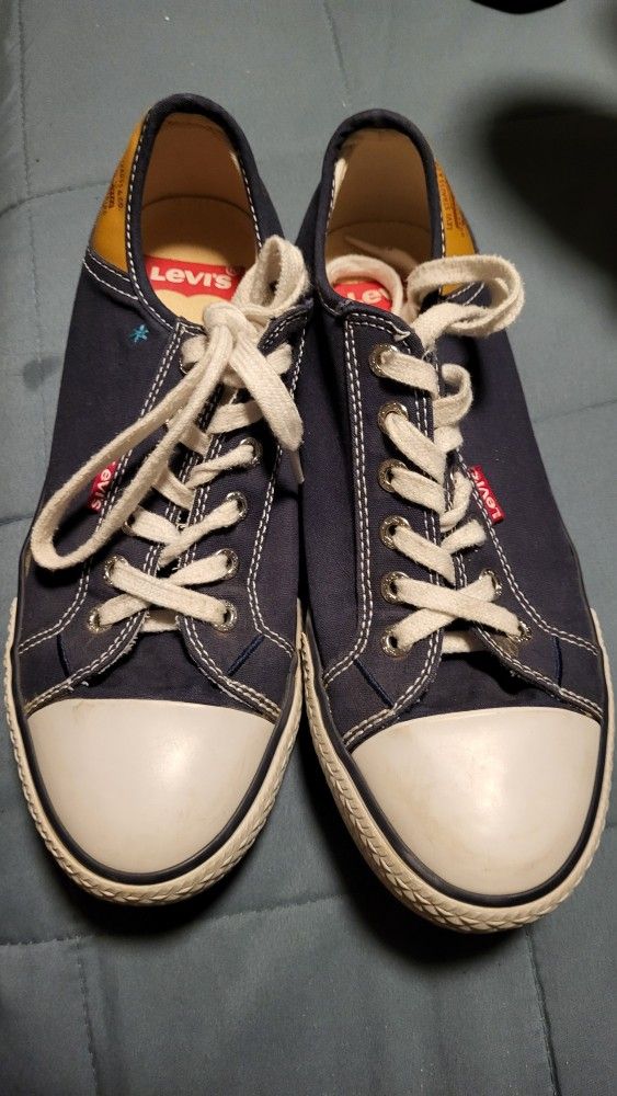Levi's Sneakers (Like Converse) Women's Size 8