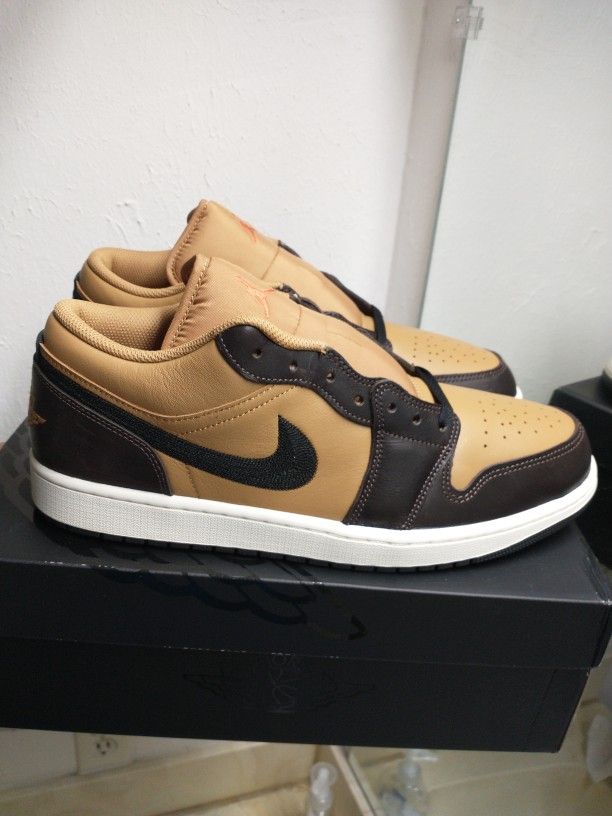 New Air Jordan 1 Low SE Men Size 12
