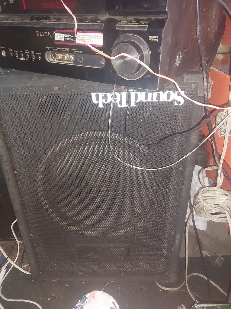 18 ' SoundTech Speaker