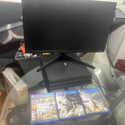 PS4 Bundle With Monitor And Games 
