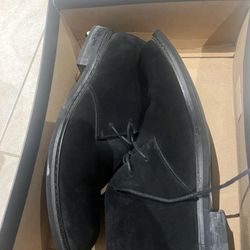 Kenneth Cole Black Boot Suede 11.5