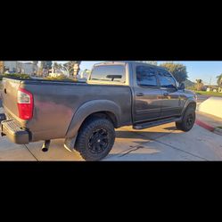 2004 Toyota Tundra
