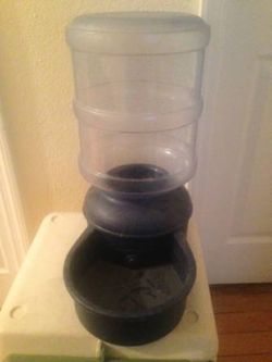 le Bistro Dog Watering Dish (Large Breed)