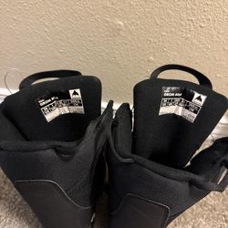 Kids US 2 Boa snowboarding shoes