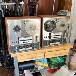 Tech Model A-2050 Stereo Reel To Reel Tape Recorder