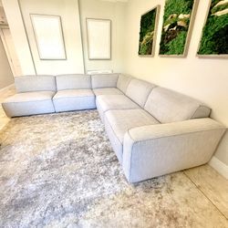 5-piece Restoration Hardware Modular Como Sectional Couch, Sofa. RH