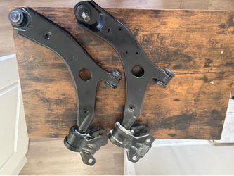 Front Lower Control Arm Set RK621270 RK621271 (Pair) New/Open Box
