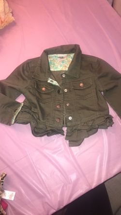 Dark green girls jean jacket. Only worn once