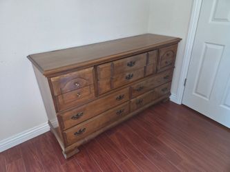 Solid Maple Wood Dresser - 10 Drawers