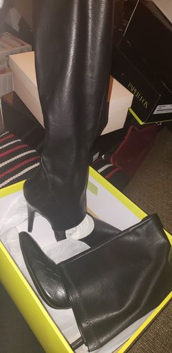 Womens heeled boots (7.5) New