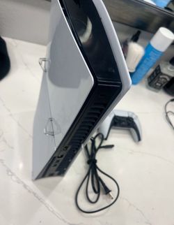 Ps5 one controller 2tb all cords