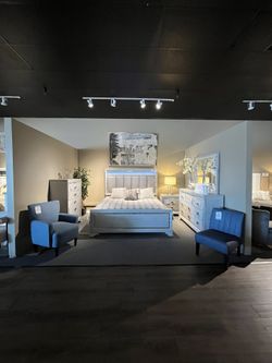 Grey 4PC King Bedroom Set 