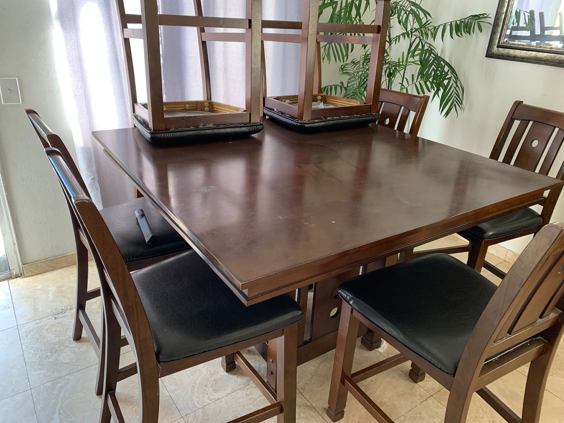 8 chairs Dining table