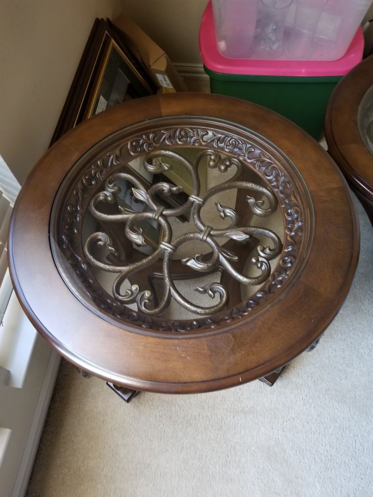Norcastle oval cocktail coffee table and two round end tables for Sale in Grand Prairie, TX