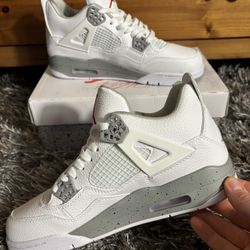 Jordan 4 Oreo Size 10 Men’s Sneakers