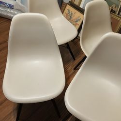 Dinning Chairs  Set Of Four White Plastic  