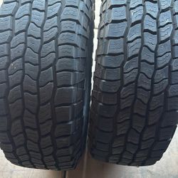 (2). Llantas  En Muy Buenas Condiciones 