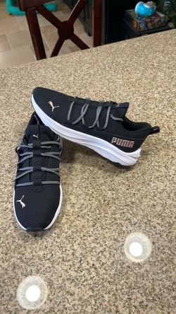 Puma women’s shoes size 10 no box