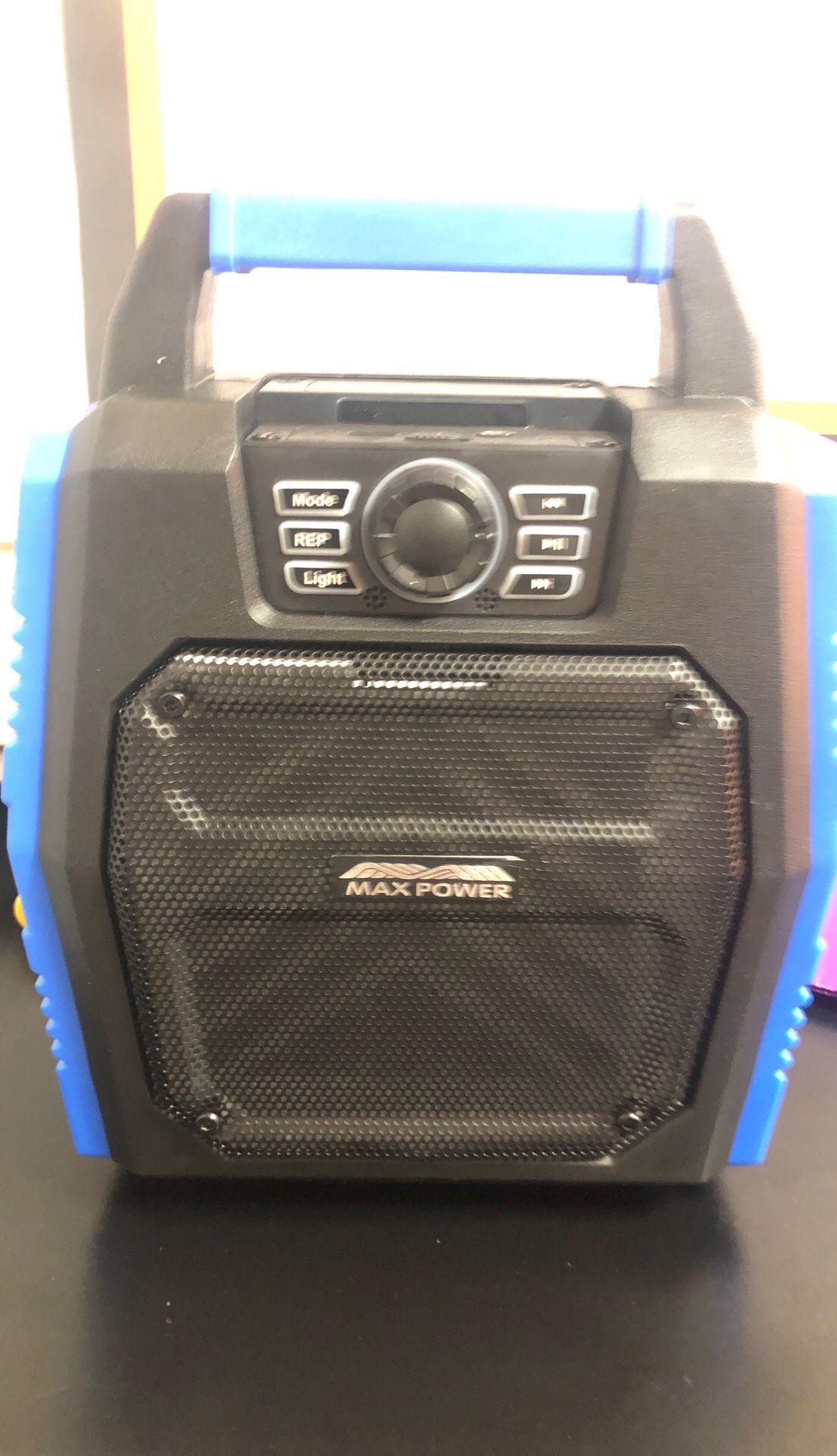 Wireless, Bluetooth speaker with Microphone and remote