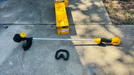 Dewalt 20 volt max 13” string trimmer🛑No Battery/No Bateria