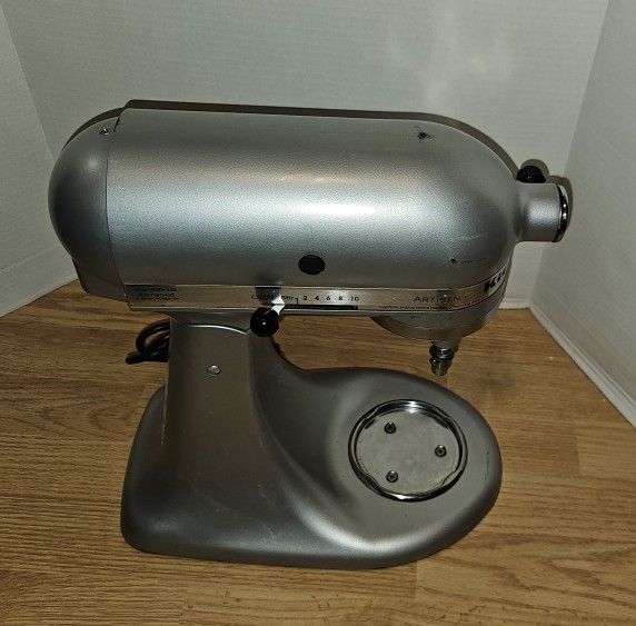 KITCHENAID ARTISAN Mixer KSM150PSSM w/Box