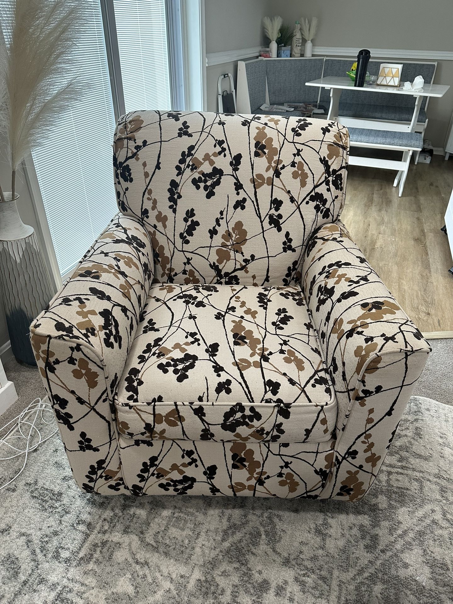 Swivel Accent Chair