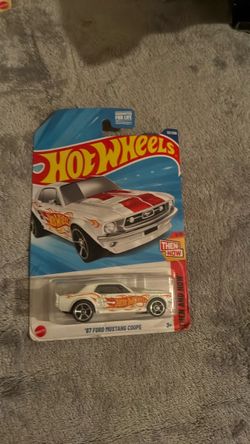 Hot Wheels '67 Ford Mustang Coupe