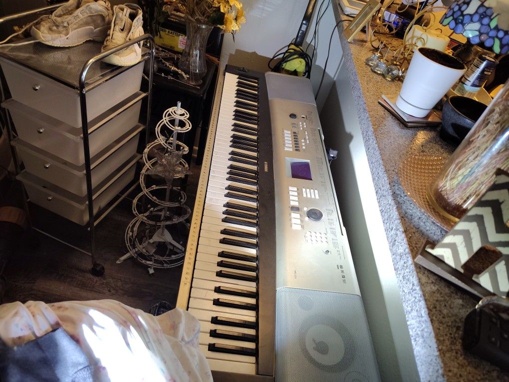 YAMAHA YPG 535 ELECTRIC PIANO