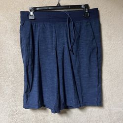 Lululemon THE Shorts 9” Mens Medium *RIPPED LINER*