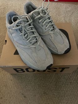 Yeezy boost 700