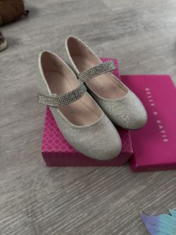 girl's shoe