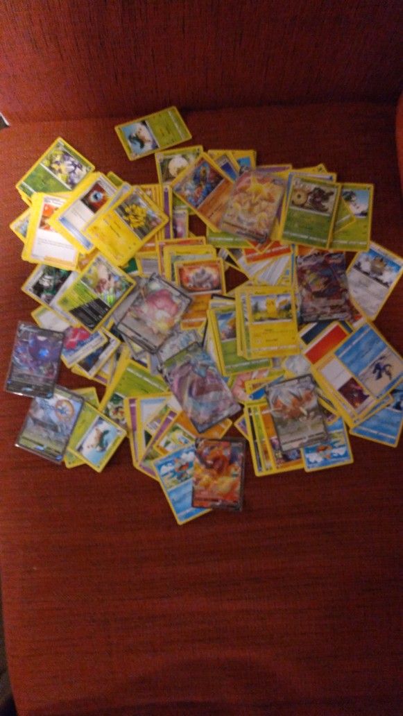 Pokémon Cards 300+ Lot