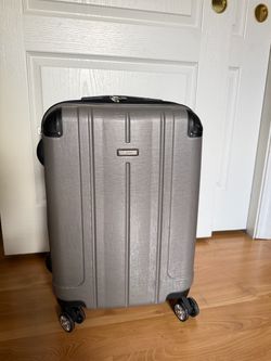 Ricardo carry-on suitcase