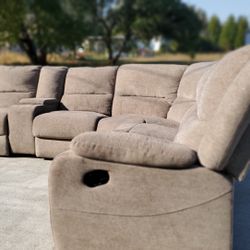 U Curved Grey Reclining Sectional Couch “WE DELIVER”