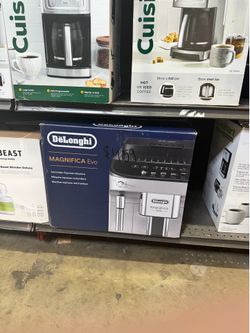 Magnifica Evo Espresso Machine w/ Latte Crema System