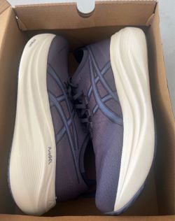Brand New Asics Gel Nimbus 27