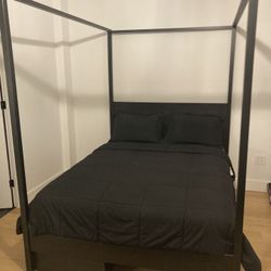 Elegant Four Poster Bed with Storage 
