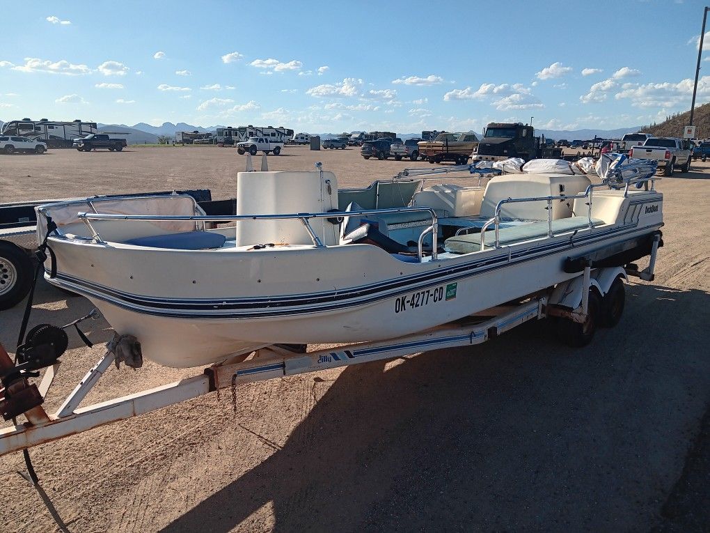 1985 Deck.
Boat $ 2500