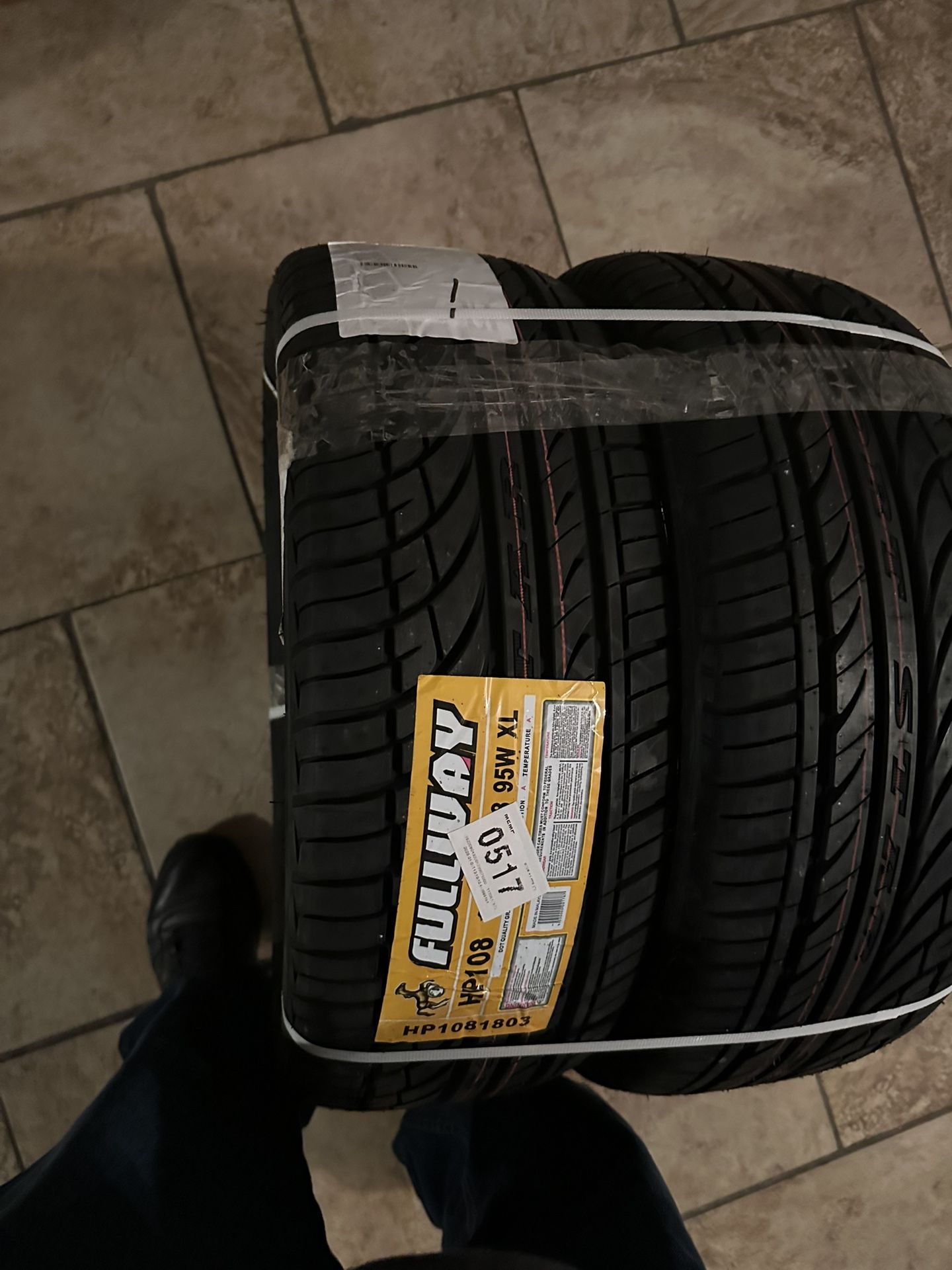 Set Of 4 Tires 225/45/18