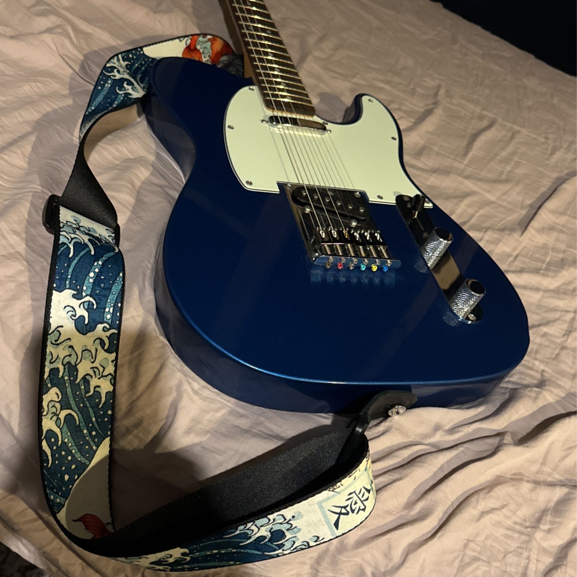 Fender Telecaster( Squier) WITH STRAP